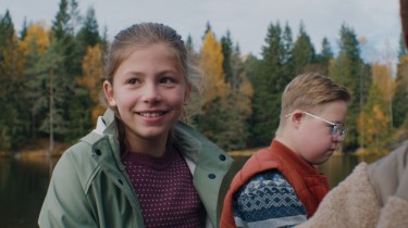 Bild aus dem Film Lars ist LOL