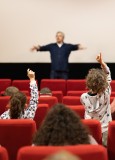 Schüler*innen im Kinosaal beim KinderKinoFest Düsseldorf