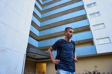 Ein Bild aus dem Film Sonne und Beton